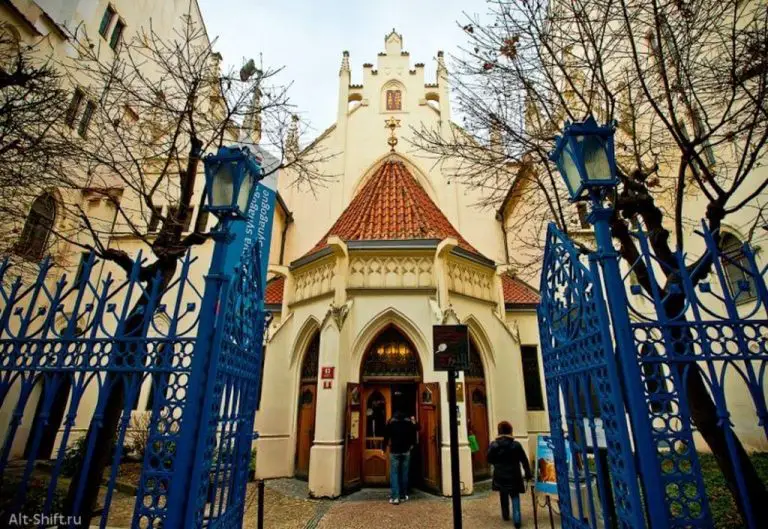 Mayzelov synagogue