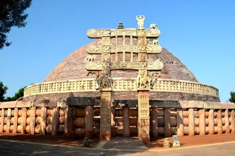 Tourist's guide to the Great Stupa in Sanchi - an ancient Buddhist temple in India
