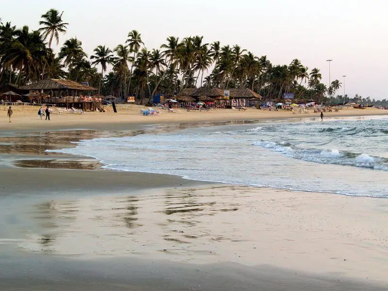 Tourist's guide to Colva Beach - detailed description of Goa's beach