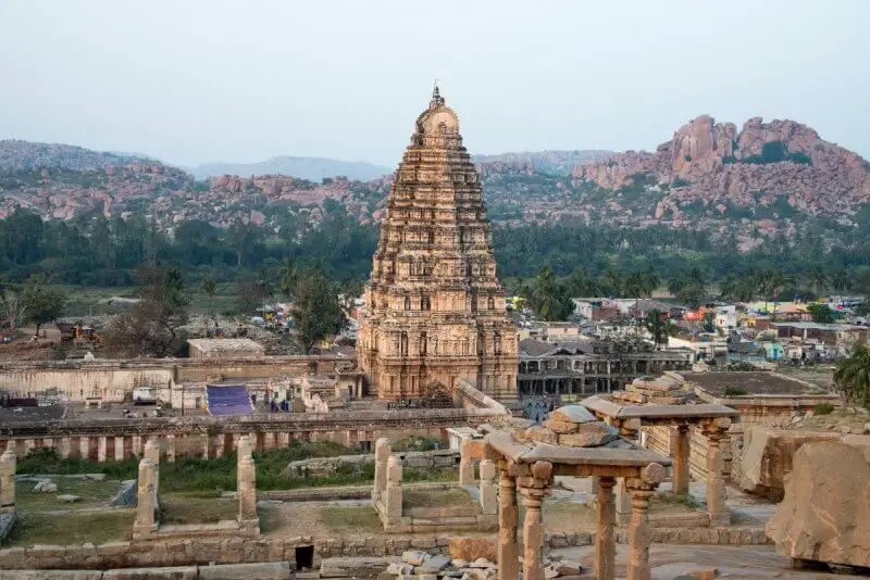 Tourist's guide to Karnataka - India's Cleanest State
