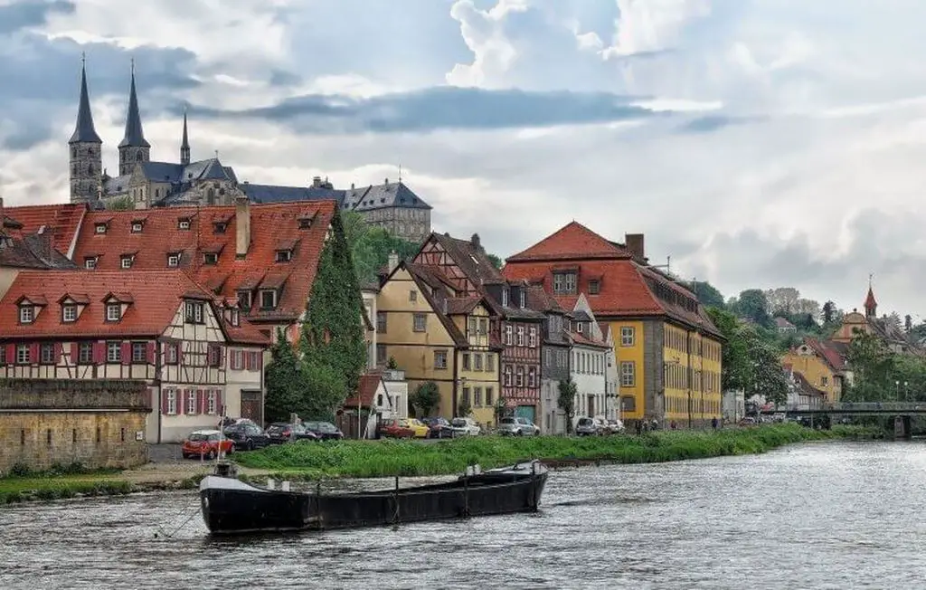 Bamberg - tourist's guide to the medieval city of Germany on seven hills