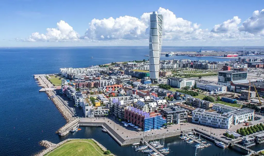 Tourist's guide to Malmo - the city of immigrants in Sweden