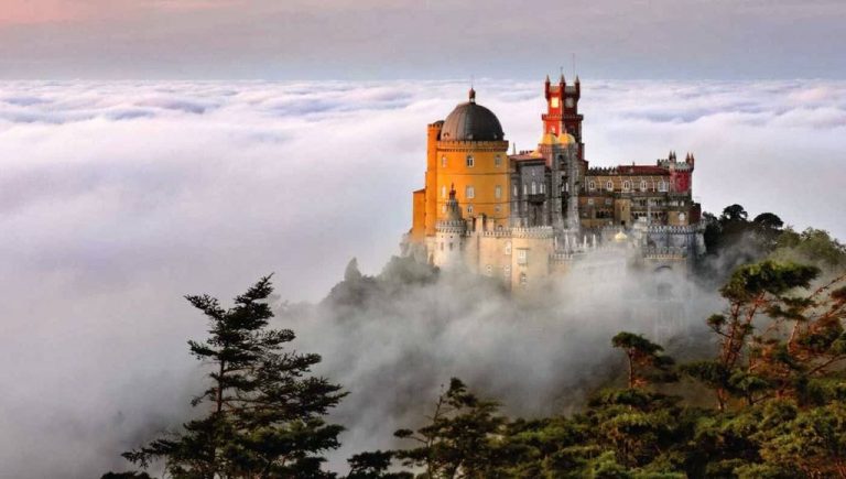 Photo: foam castle in the fog