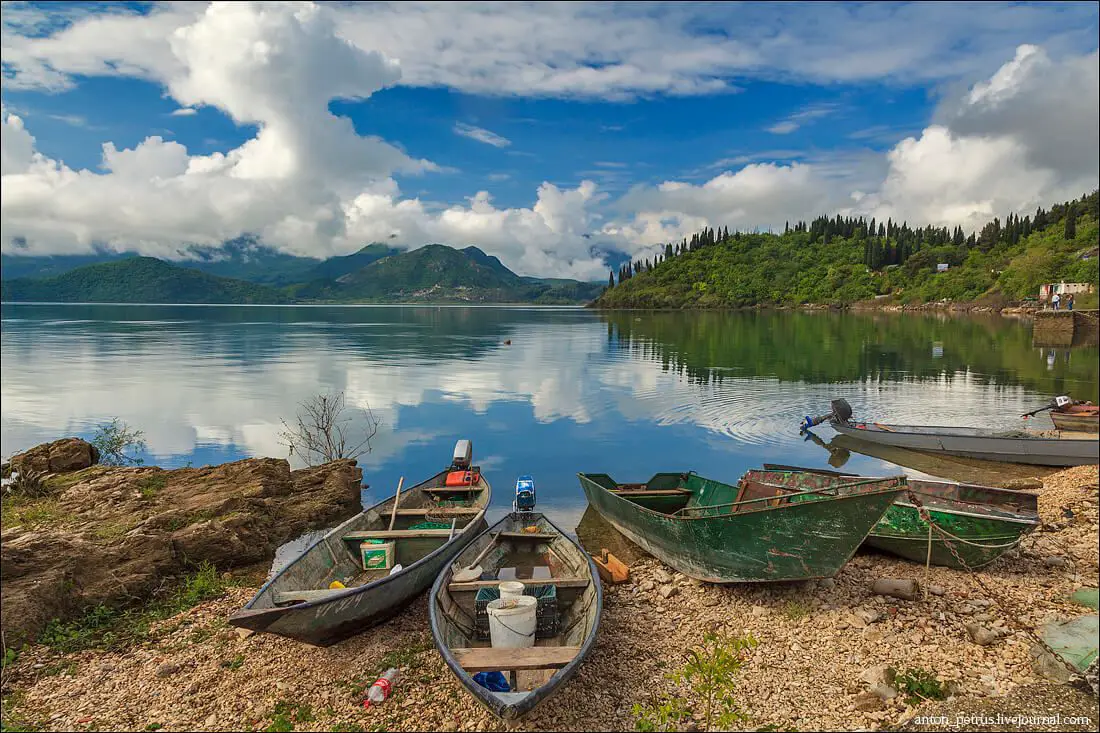 Tourist's guide to Skadar Lake - the largest lake in Montenegro