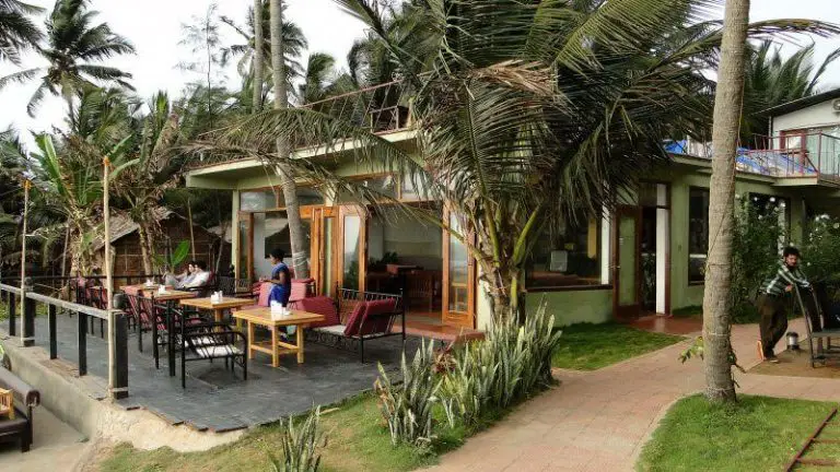 Cafe in the resort of Ashvem