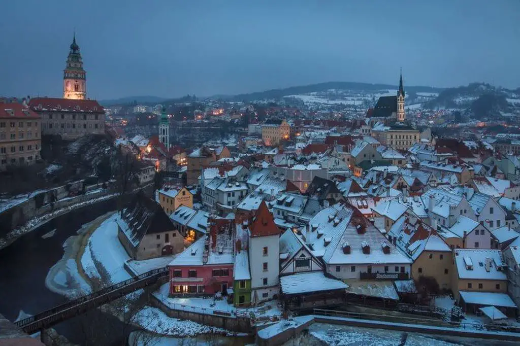 Cesky Krumlov: tourist's guide about the city and its attractions