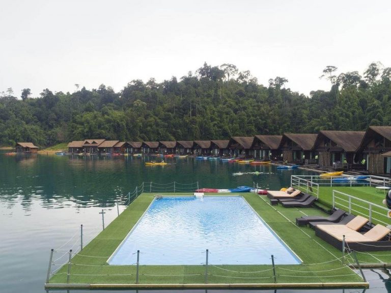 Resort 500 Rai Floating Resort