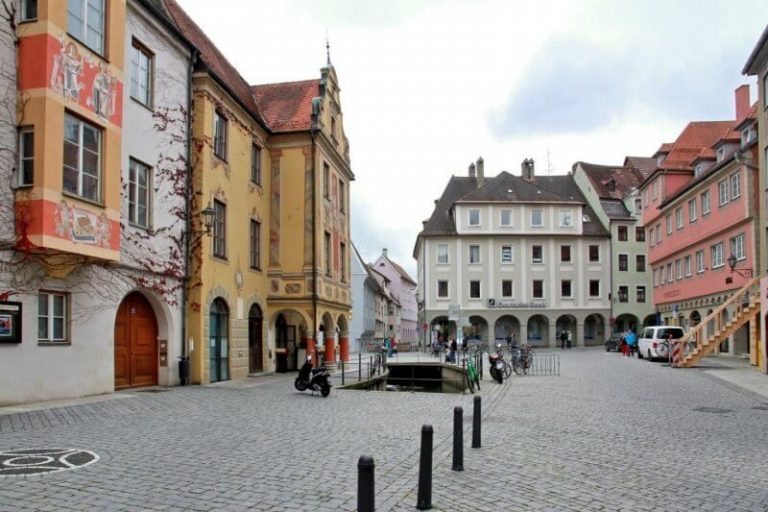 Schrannenplatz square