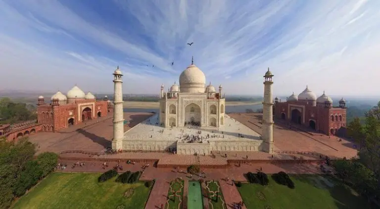 Mausoleum of Taj Mahal