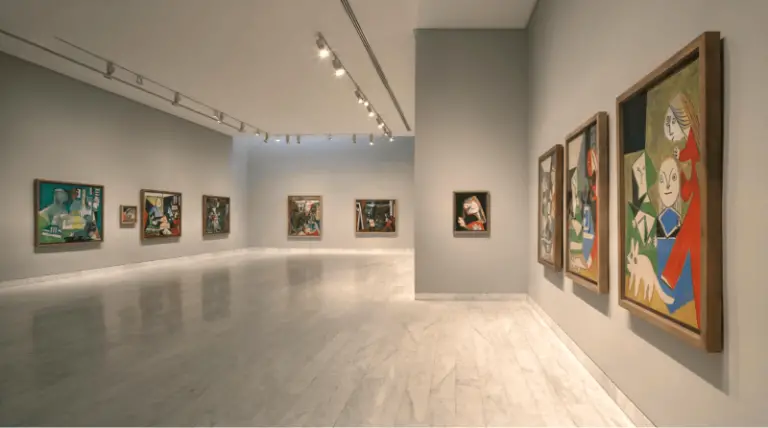 Gallery of paintings at the Picasso Museum