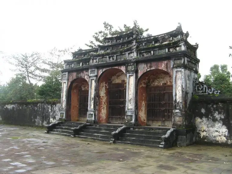 Tomb of Ming Manga