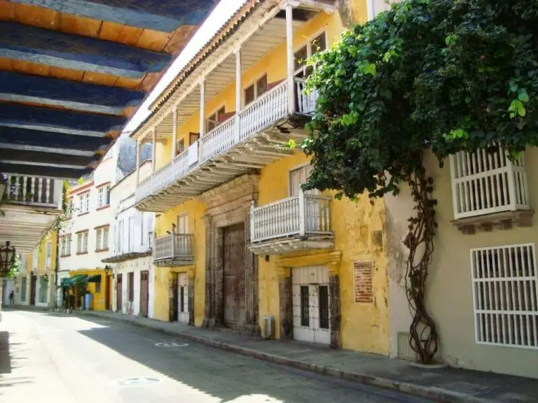 Las Damas Street