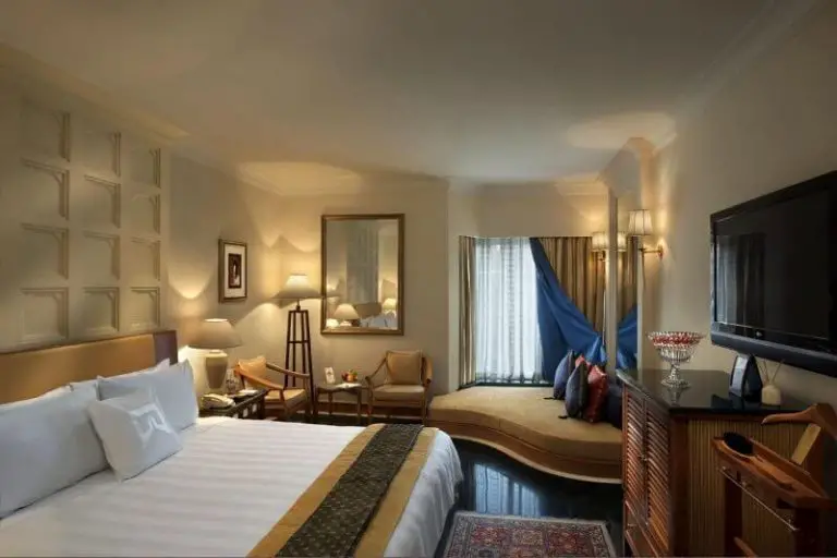 Hotel room in Agra