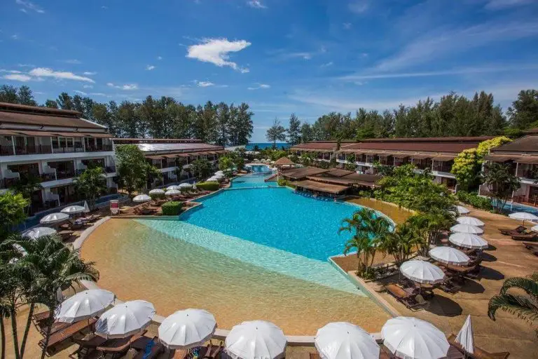 Hotel Arinara Bangtao Beach Resort