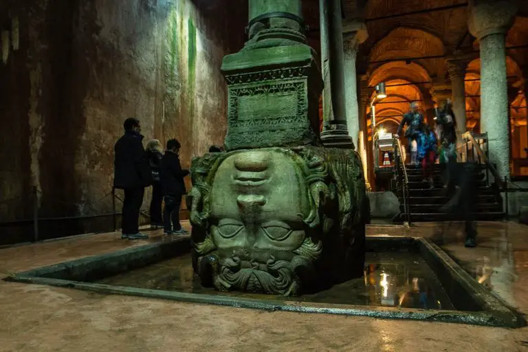 The walls of the Basilica Cistern have excellent acoustics
