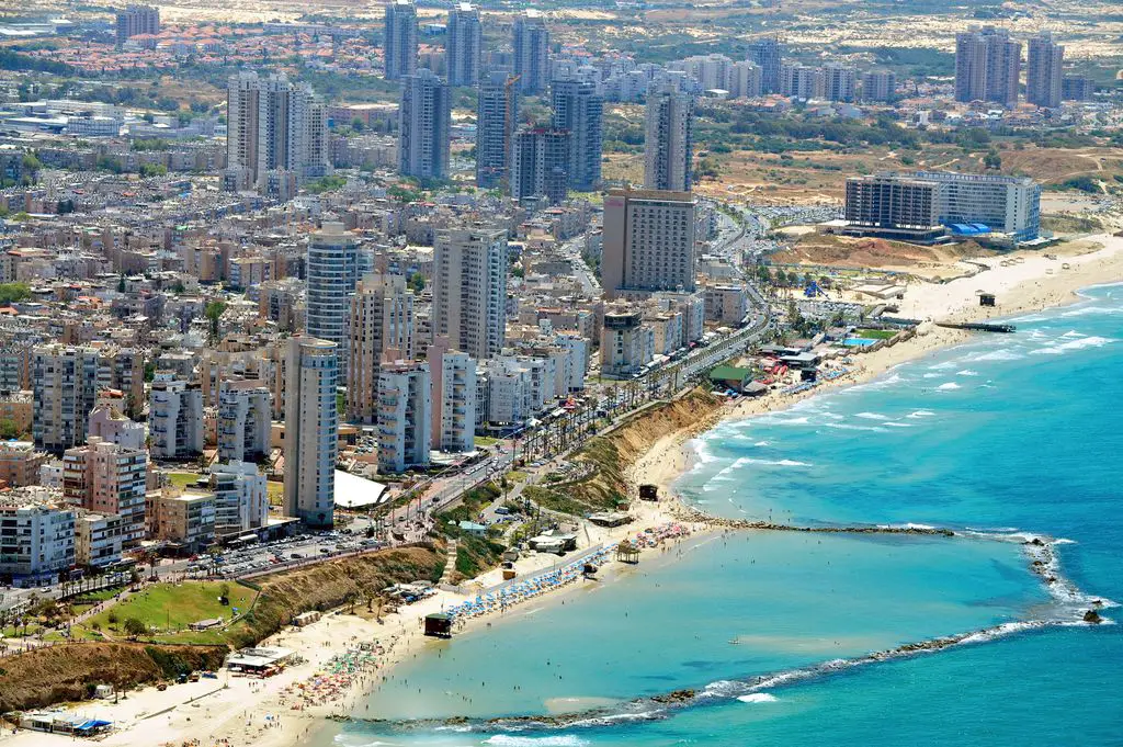 Tourist's guide to Bat Yam, a popular tourist city in Israel