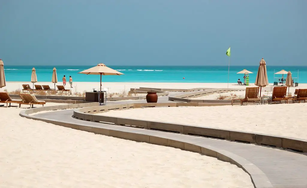 The best Abu Dhabi beaches and city hotels with their own beach