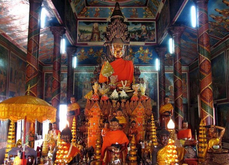 Inside the temple of Wat Phnom