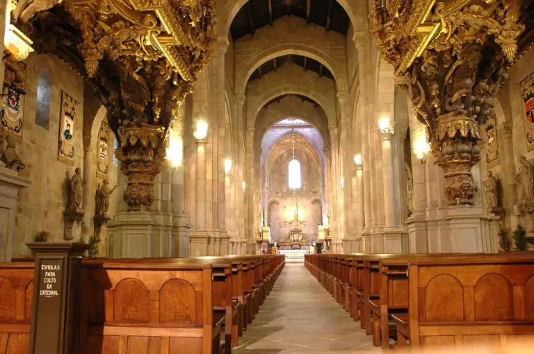 Temple of Santa Maria de Braga inside