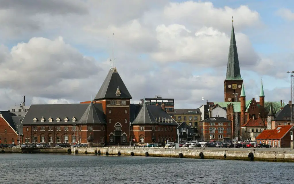 Tourist's guide to Aarhus: a cultural and industrial city in Denmark