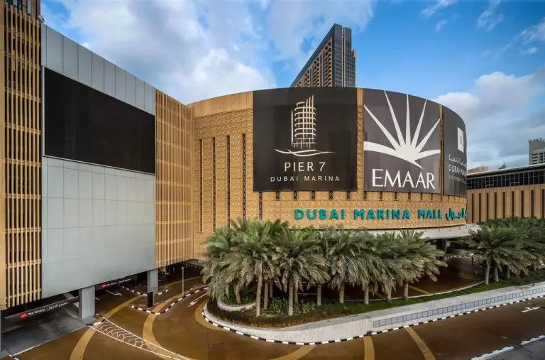 Dubai Marina Mall is open every day