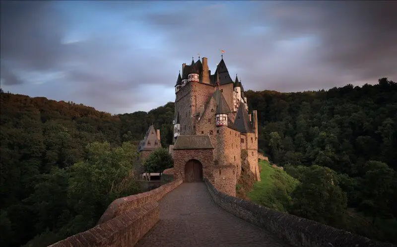 Guide to Burg Eltz Castle in Germany, a wonder of medieval architecture
