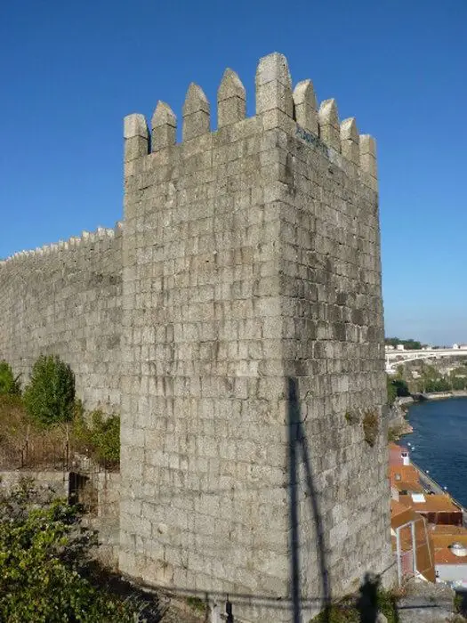 The fortress wall of Fernandin