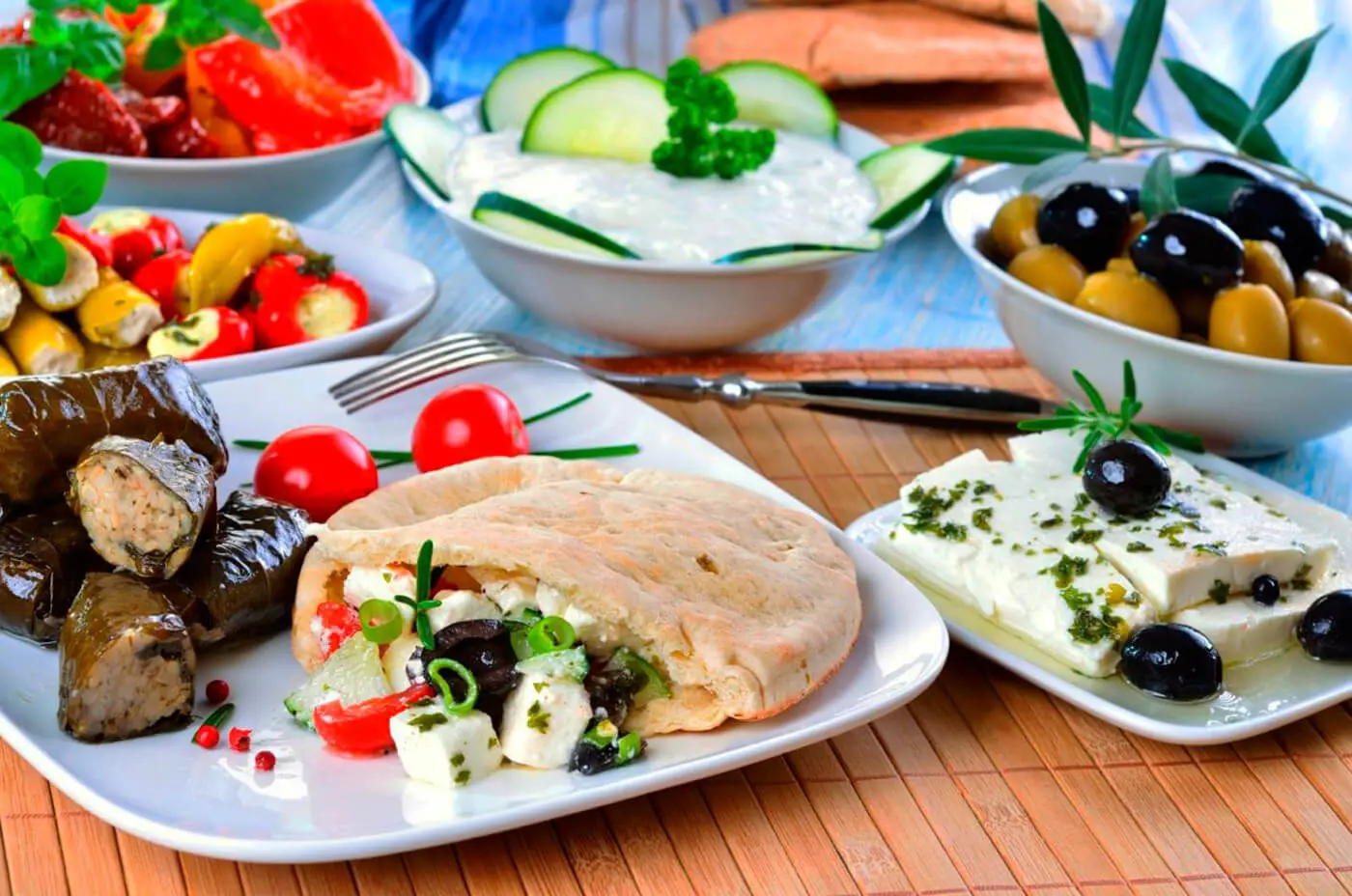Tourist's guide to Greek cuisine - which dishes are worth trying?