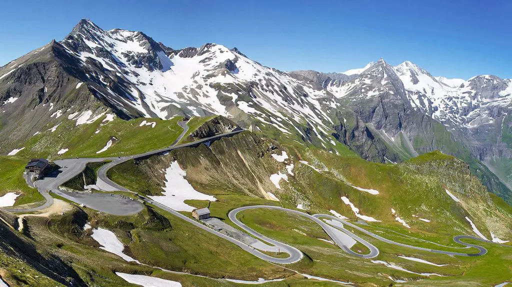 Grossglockner: the most picturesque alpine road in Austria