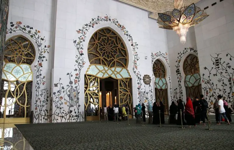 Abu Dhabi White Mosque Hall