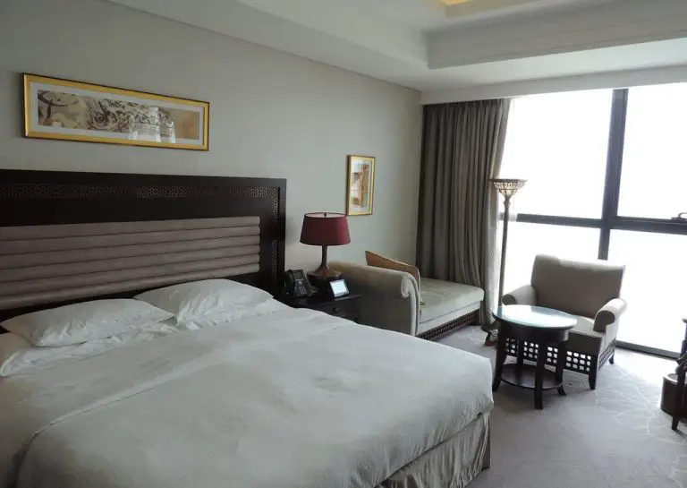 Hotel room Bab Al Qasr Hotel