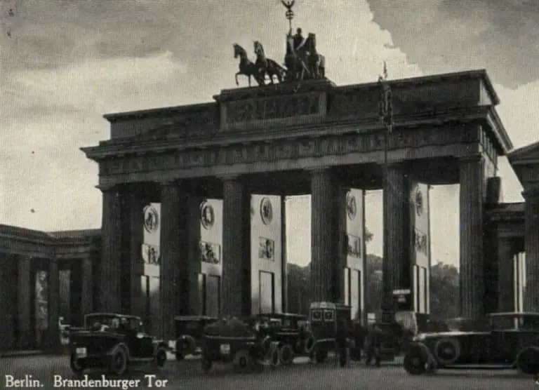 Brandenburg Gate after World War I