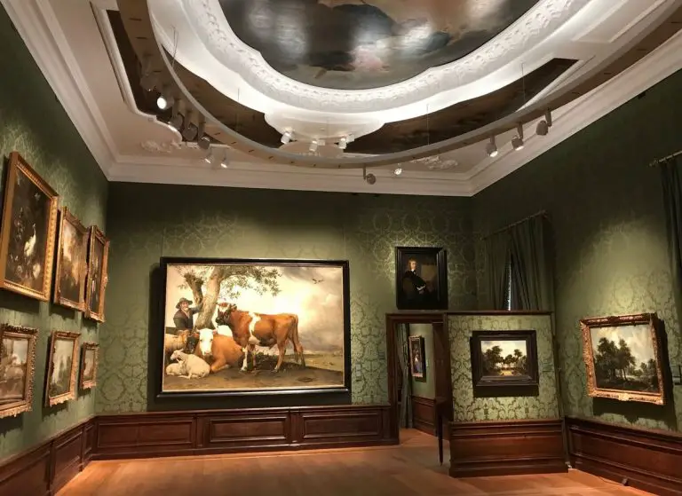 Mauritshos Gallery Interior