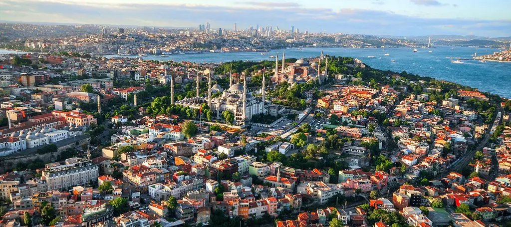 Tourist's guide to Istanbul districts: detailed description of areas of Istanbul