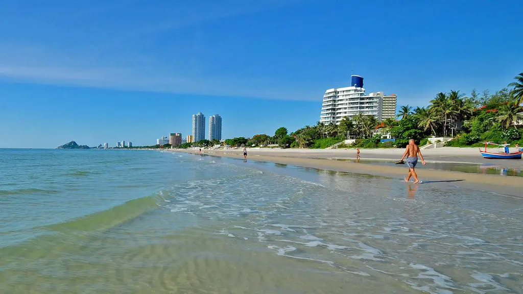 Guide to Hua Hin Beaches: A detailed overview of the best swimming spots