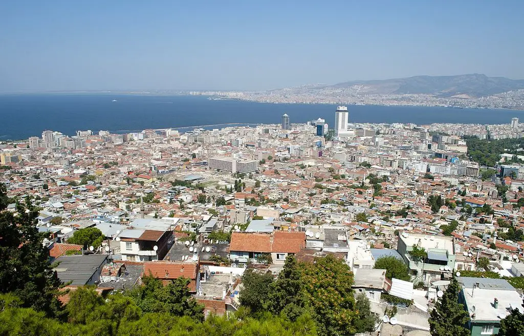 Tourist's guide to Izmir Attractions: 9 most interesting sites
