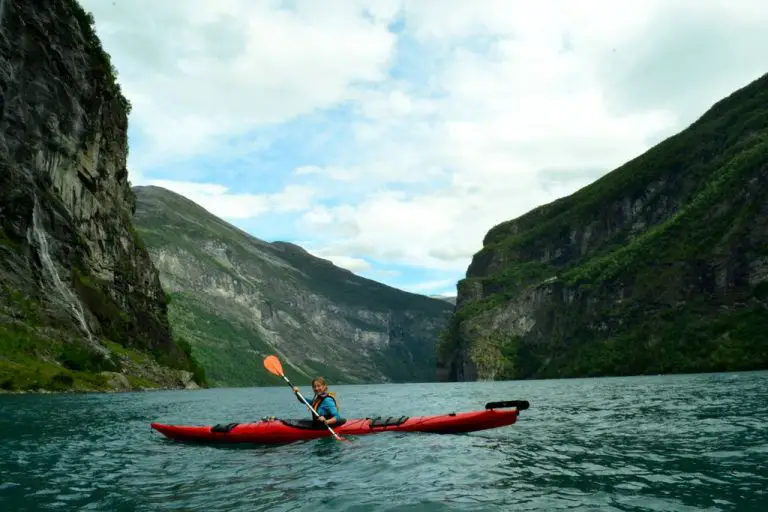 Kayak Geiranger Fjord