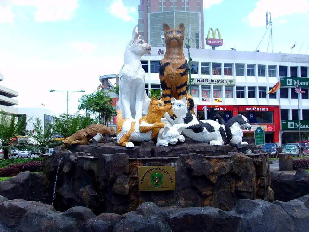 Tourist's guide to Kuching - the cat city in Malaysia
