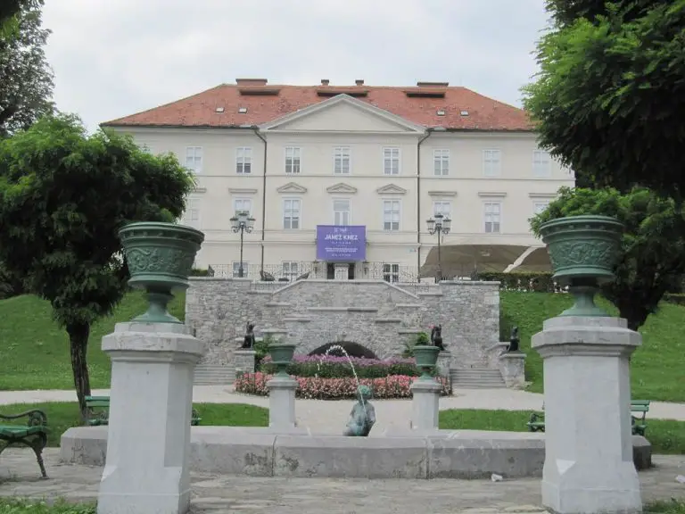 Mansion Tsekin, Ljubljana