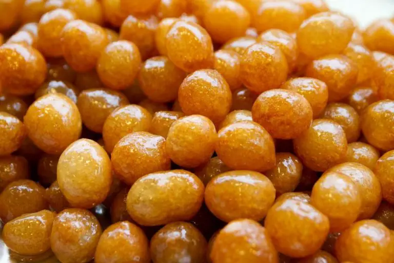 Lokma - sweet balls of dough