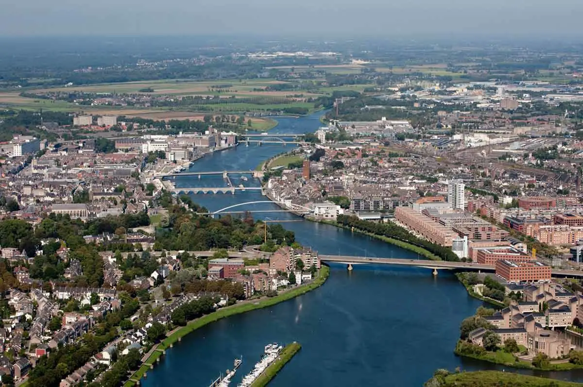 Tourist's guide to Maastricht - a city of contrasts in the Netherlands