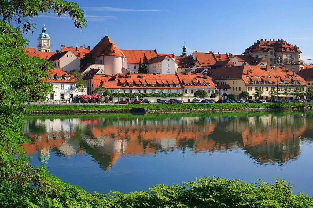 Tourist's guide to Maribor - cultural and industrial city of Slovenia