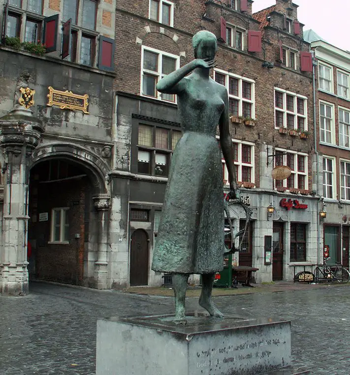 Statue of Mariken