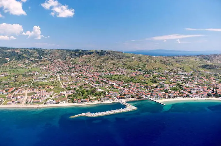 Nikiti is a popular resort in Halkidiki