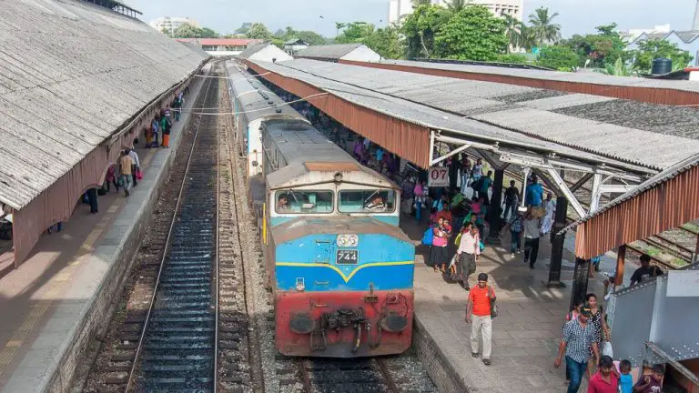 Train Colombo - Matara