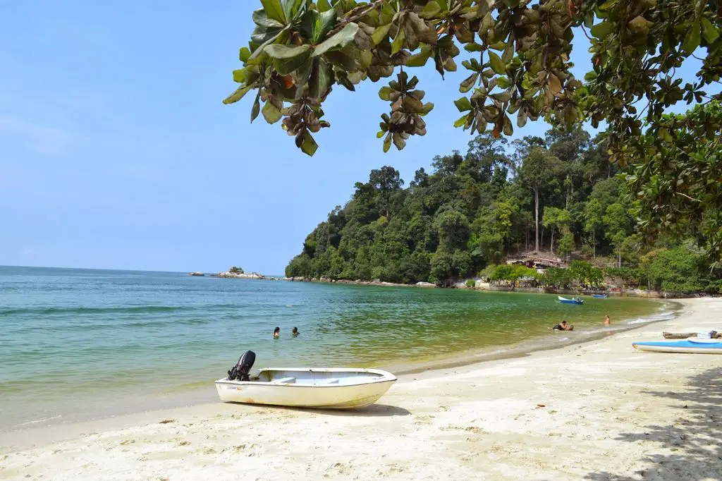 Tourist's guide to Pangkor - the island of Malaysia not frequented by tourists