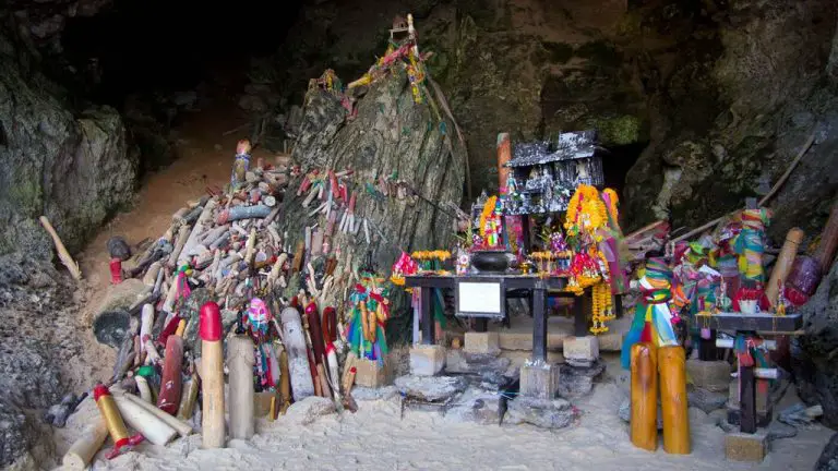 Princess Cave Cave dedicated to the goddess Mae Nang