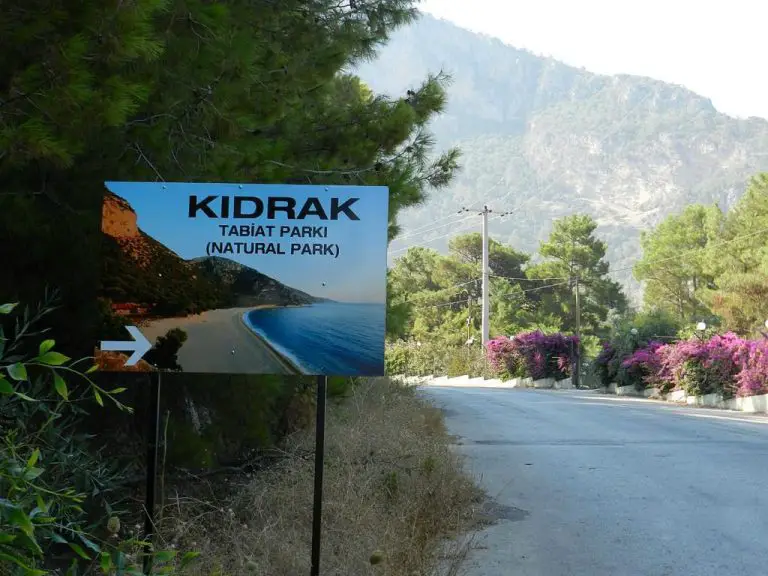 Kidrak Beach Signpost