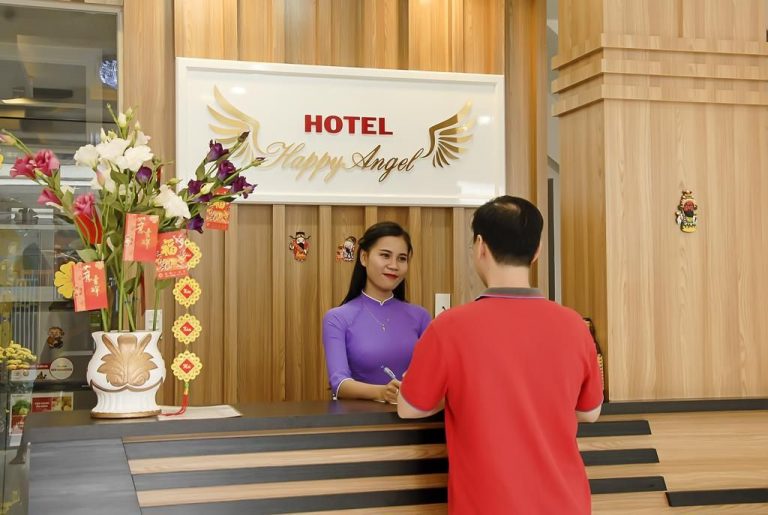 Reception at Quang Nhat Hotel