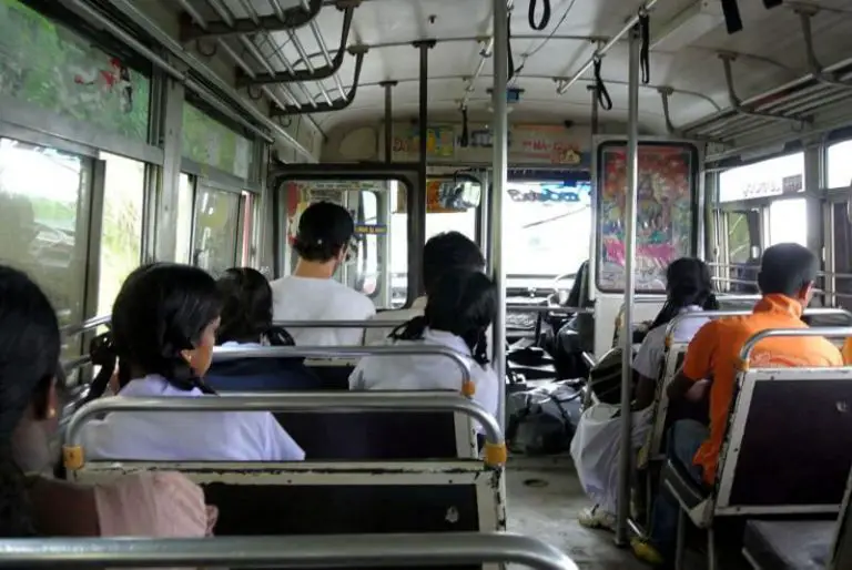 By bus from Dambulla to Sigiriya